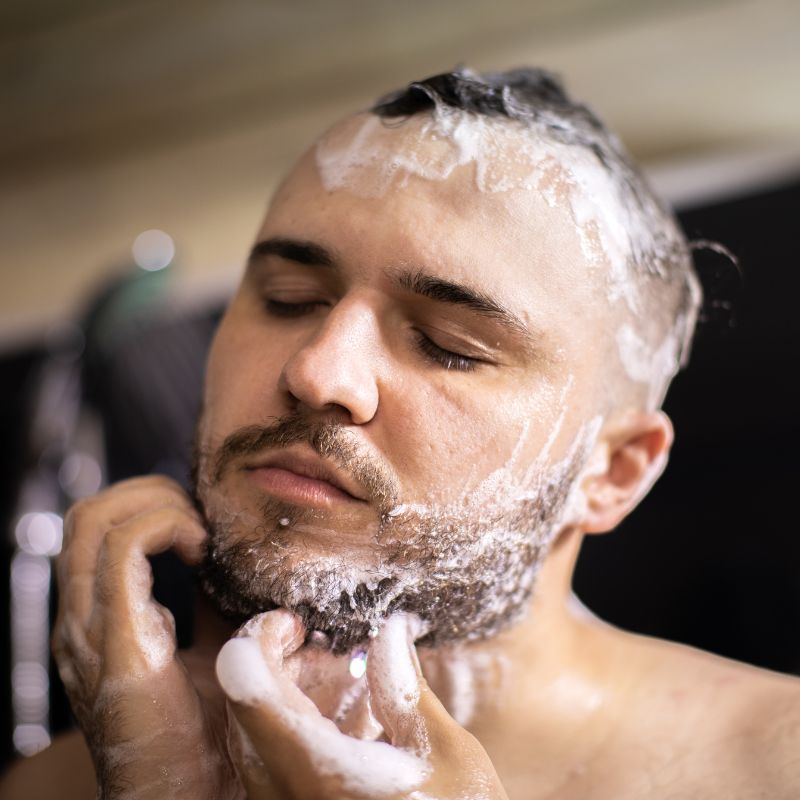 šampon za bradu šamponiranje